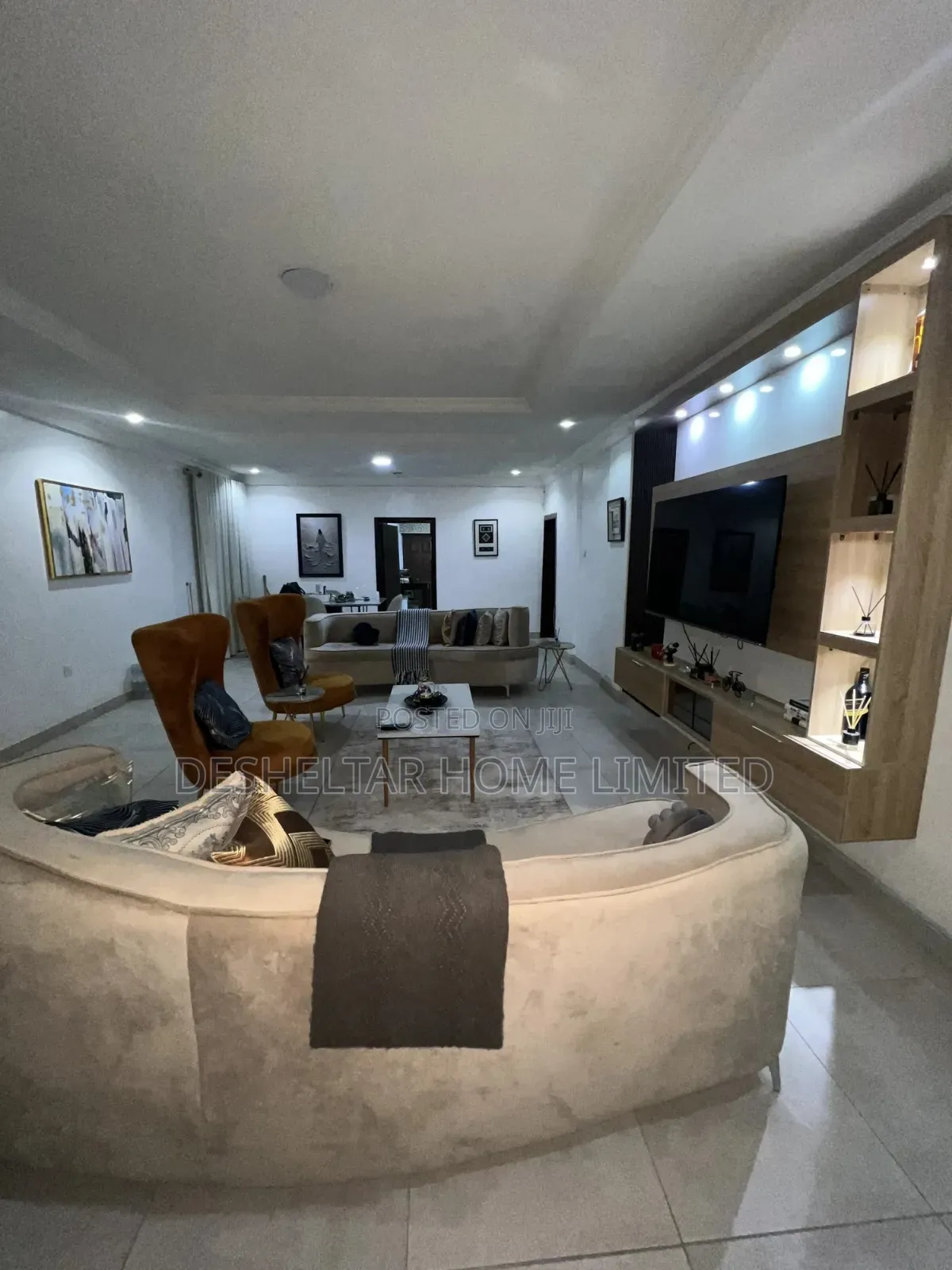 3bdrm Shared Apartment in Tpdc Building, Lekki for rent