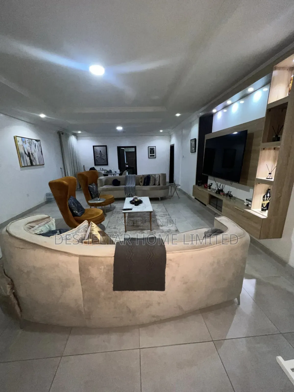 3bdrm Shared Apartment in Tpdc Building, Lekki for rent