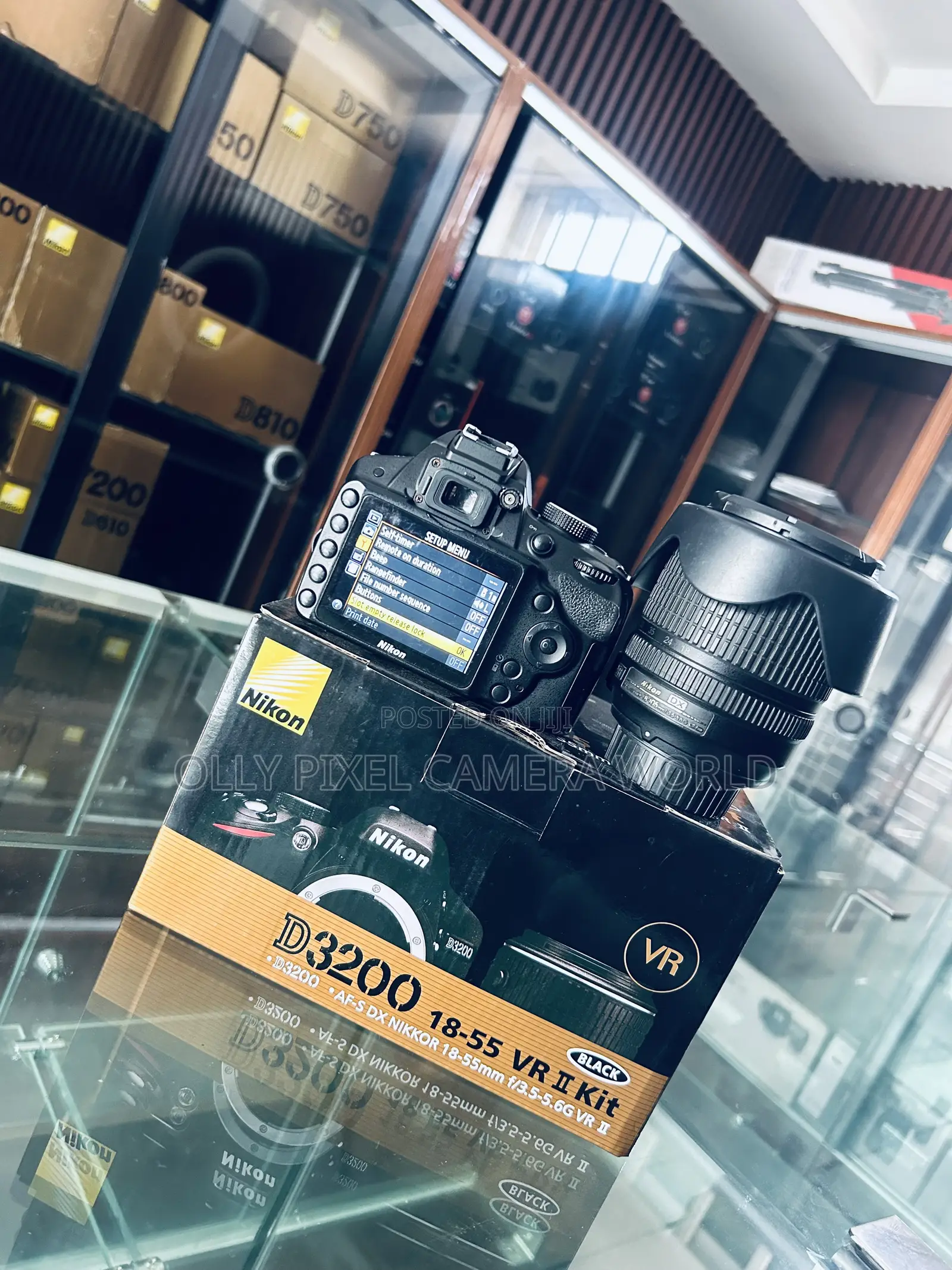 Nikon D3200 With 18-105