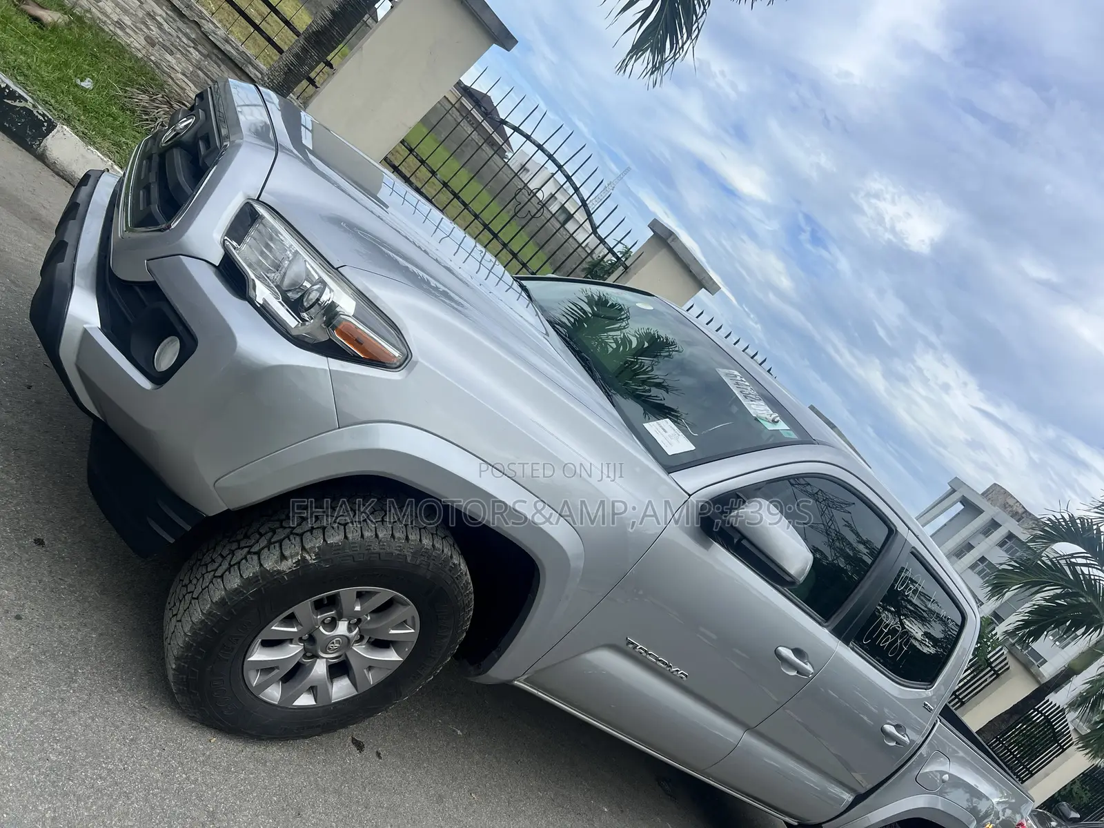 Toyota Tacoma SR5 2017 Silver