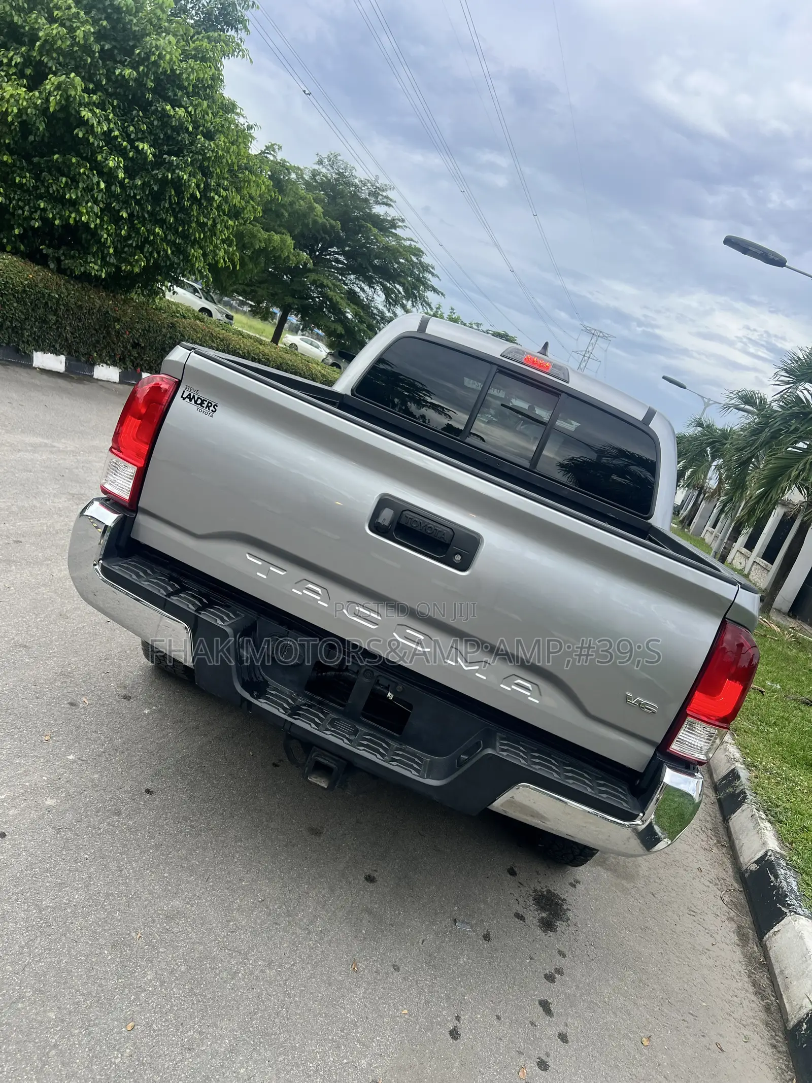 Toyota Tacoma SR5 2017 Silver
