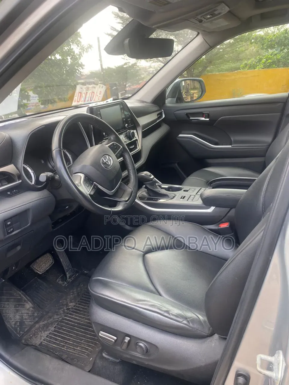 Toyota Highlander XLE 2022 Gray
