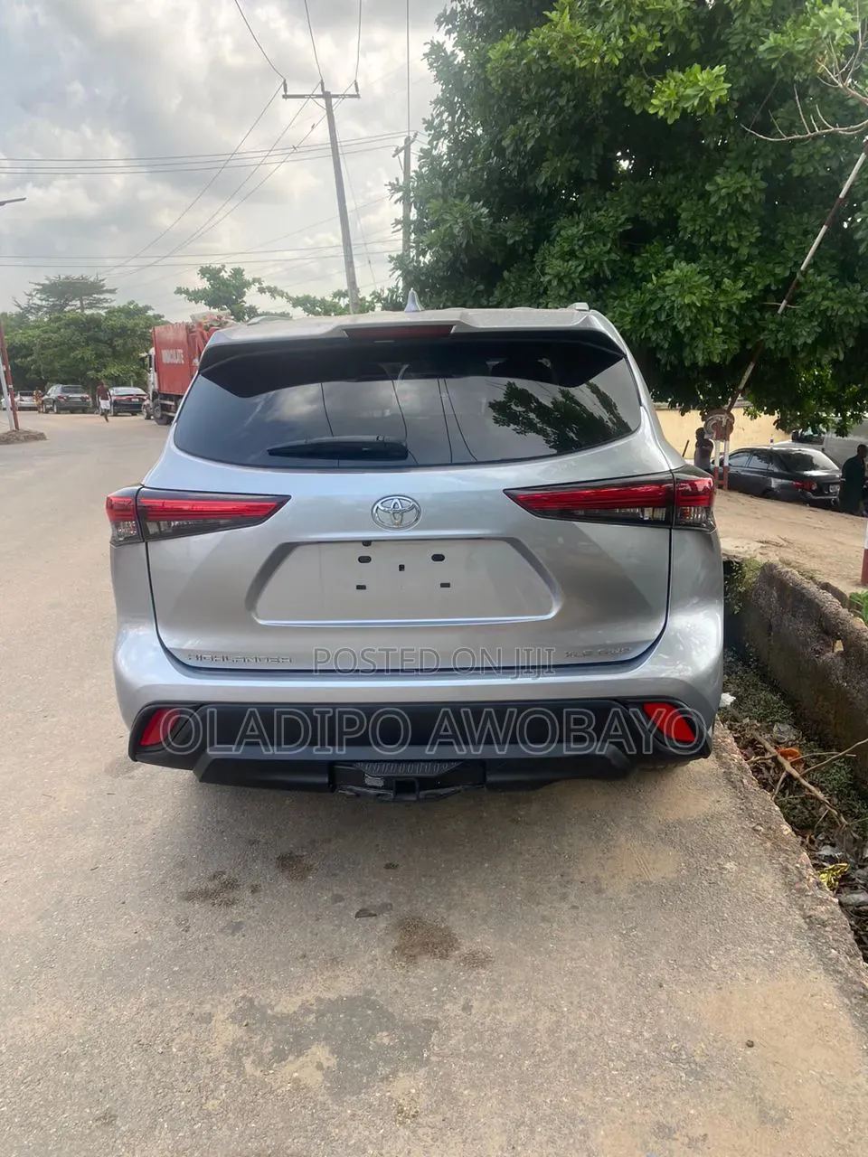 Toyota Highlander XLE 2022 Gray