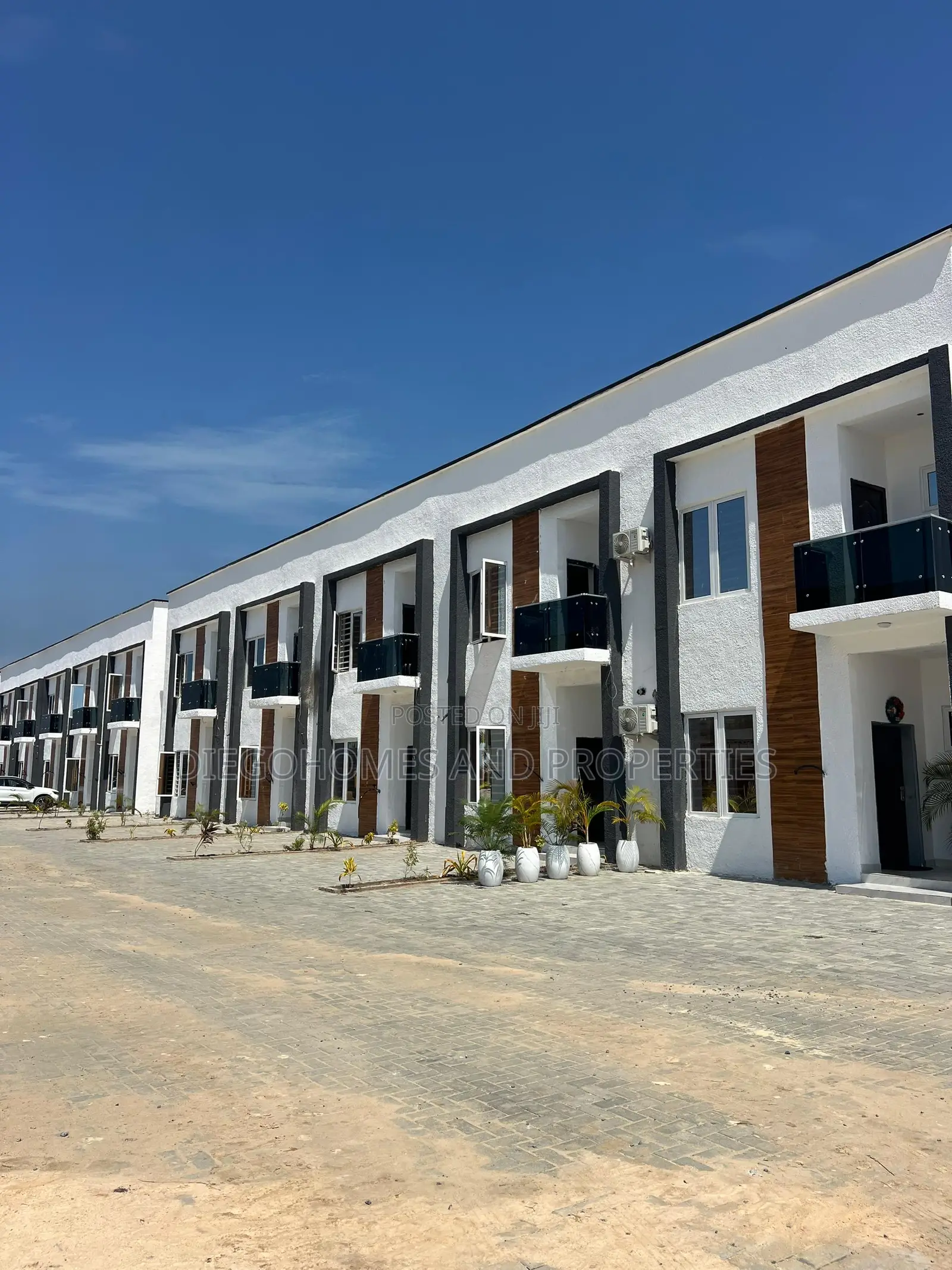 3bdrm Duplex in Eleko for sale