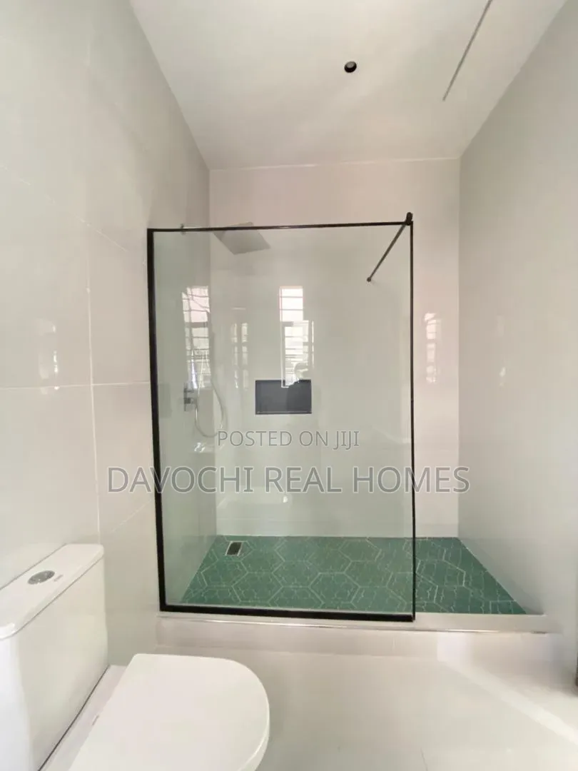 4bdrm Duplex in Lekki Phase 1 for sale