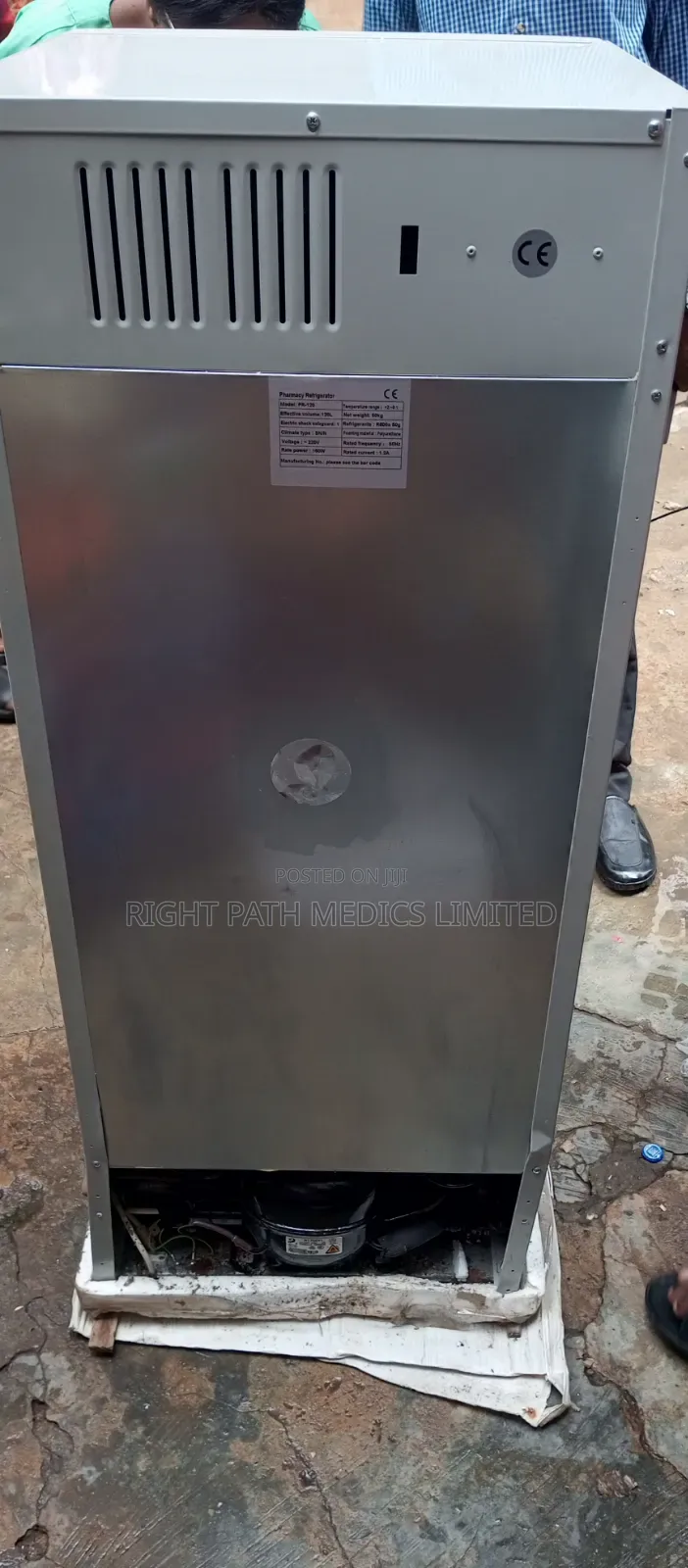 120 Liters Pharmacy Refrigerator