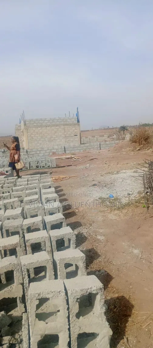 350sqm of Estate Plot: 3 Bedrm Semi-Detached Duplex+Bq -Fcda Approved