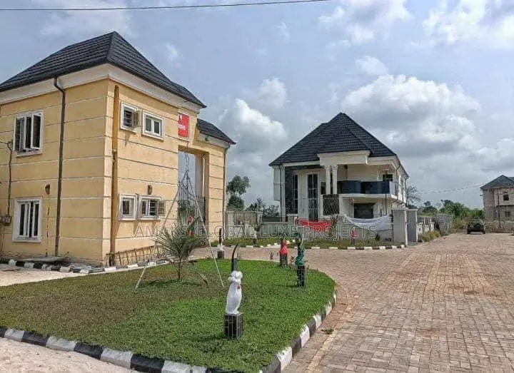 Furnished 3bdrm Duplex in Suncity Parks And, Owerri for sale