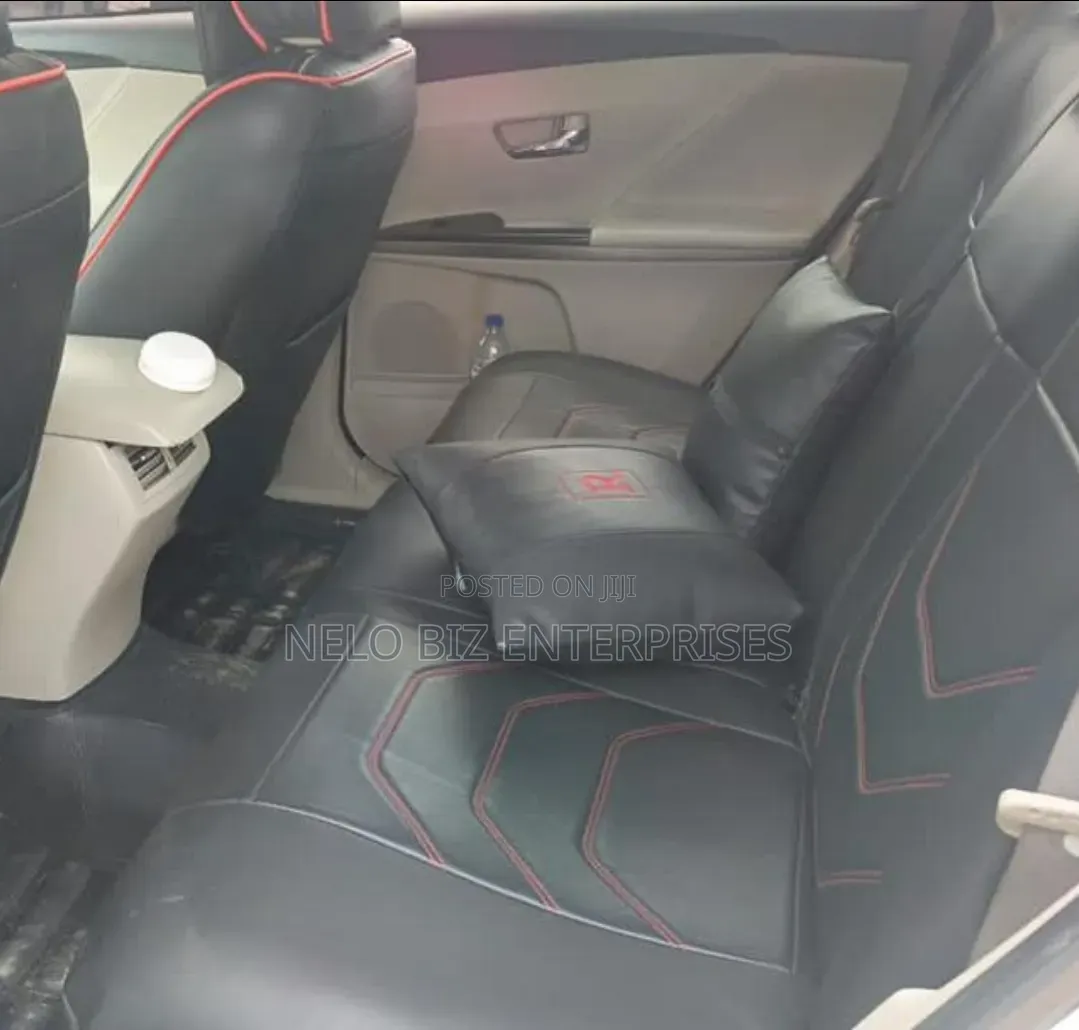 Toyota Venza V6 AWD 2010 White