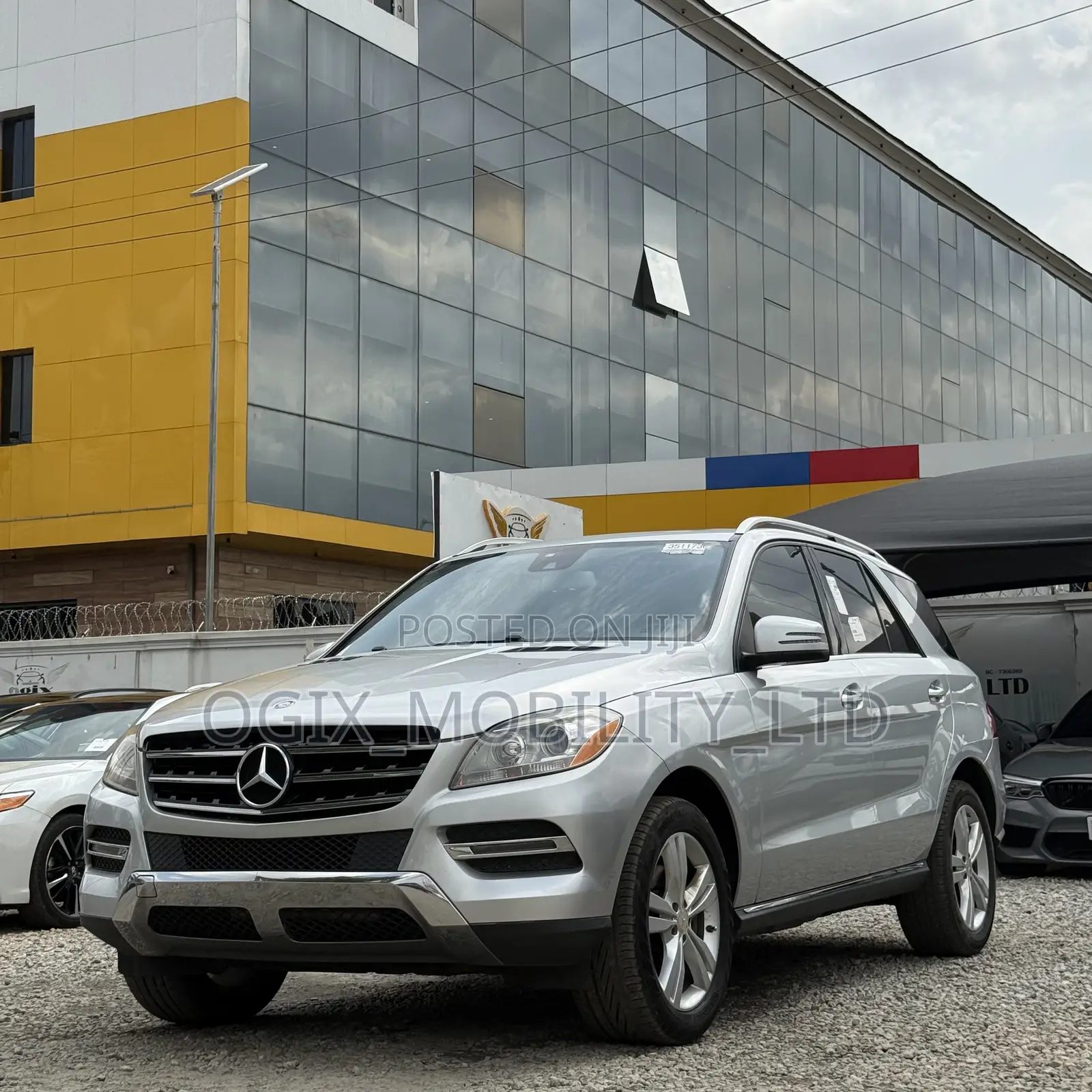 Mercedes-Benz M Class ML350 4MATIC 4dr SUV AWD (3.5L 6cyl 7A) 2014 Silver
