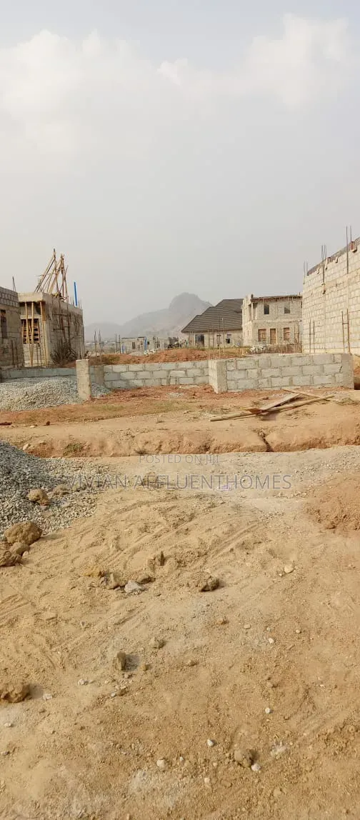 550sqm of Estate Plot:5 Bedrm Fully Detached Duplex+2bedrm Detached Bq