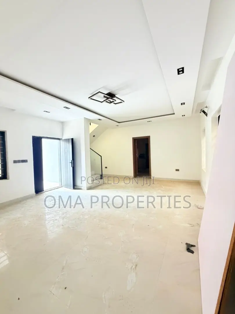 4bdrm House in Magodo for sale