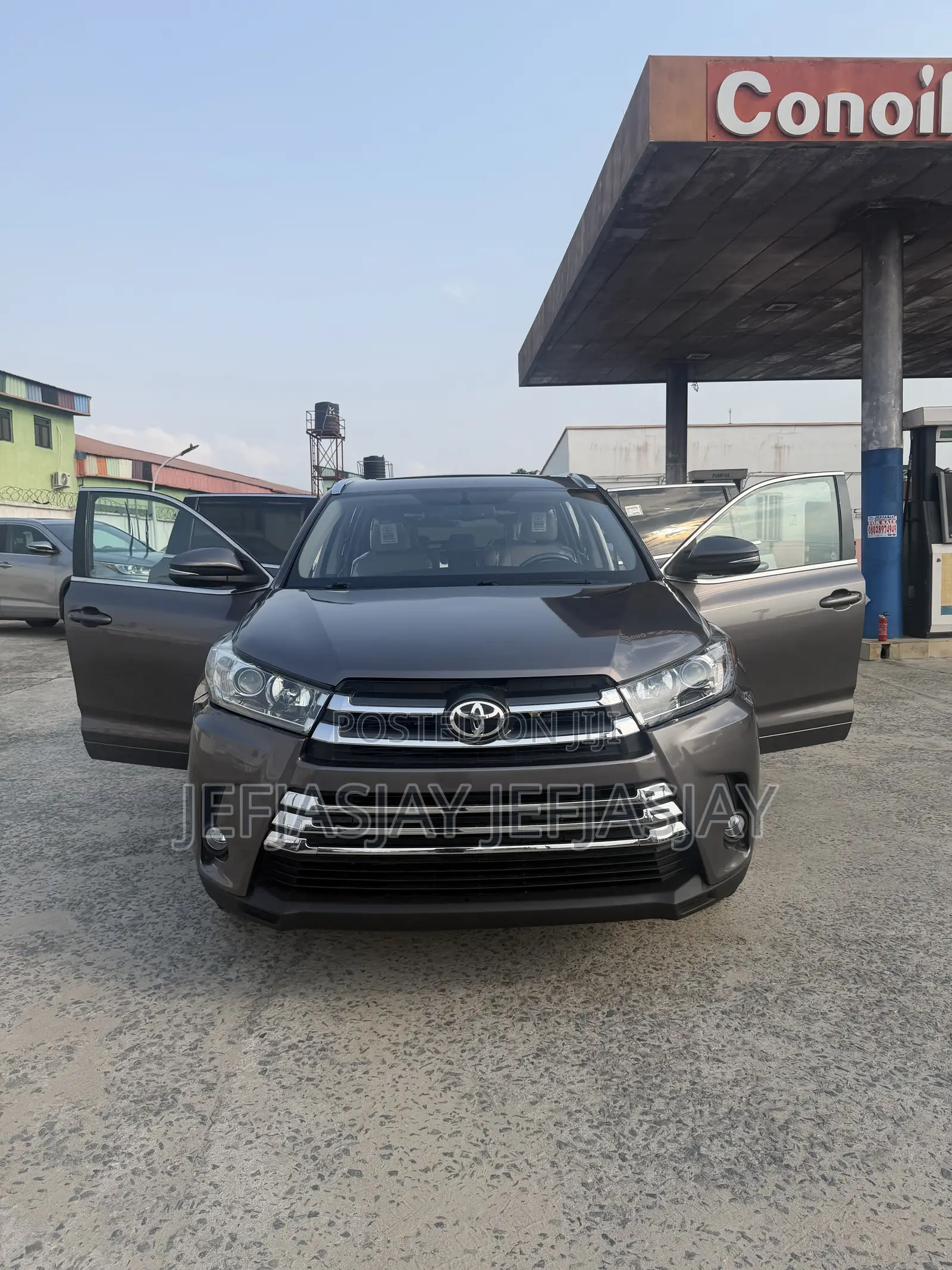 Toyota Highlander Limited Platinum 4dr SUV AWD (3.5L 6cyl 6A) 2014 Gray