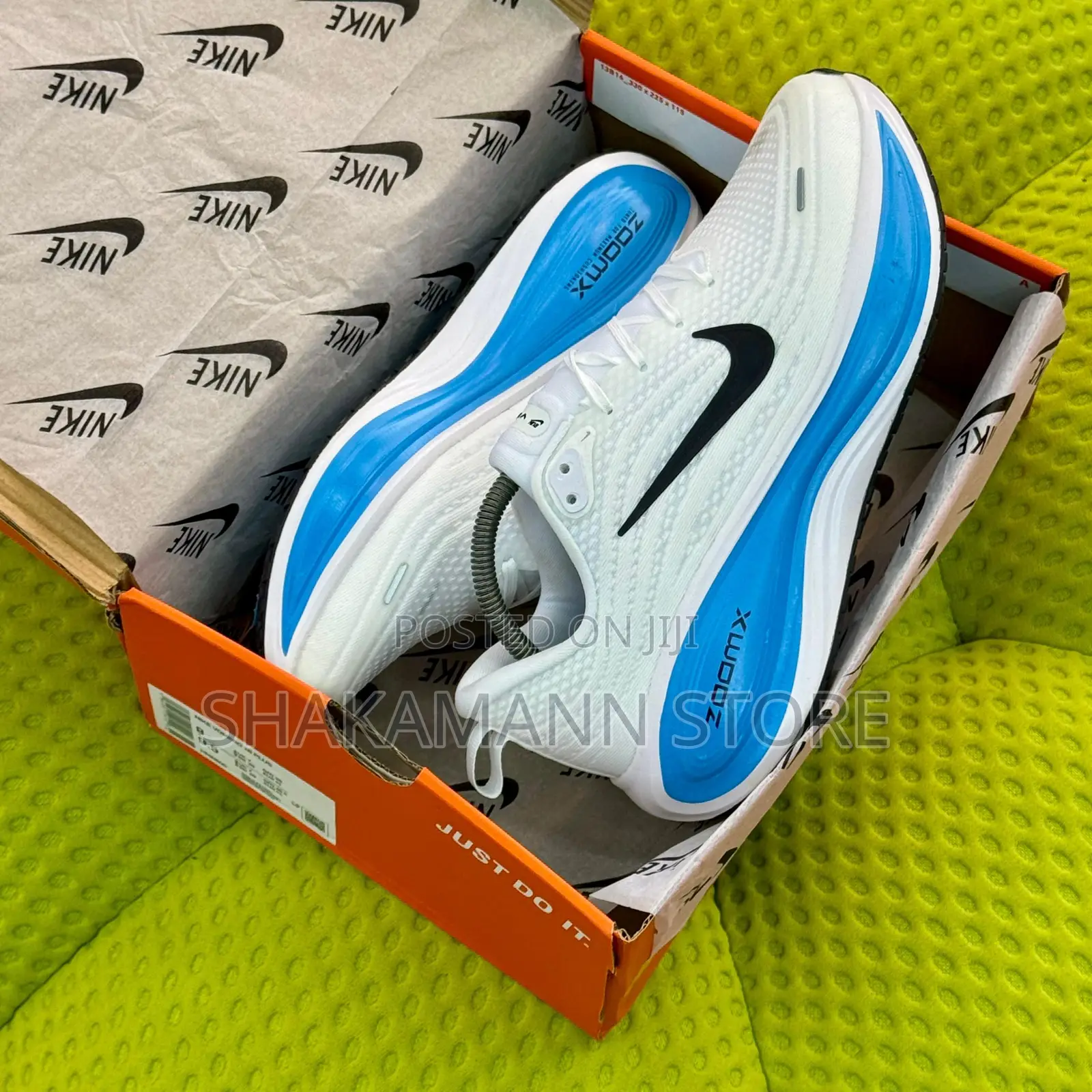 Original Nike Vomero Shoes Zoom X White and Blue Sole