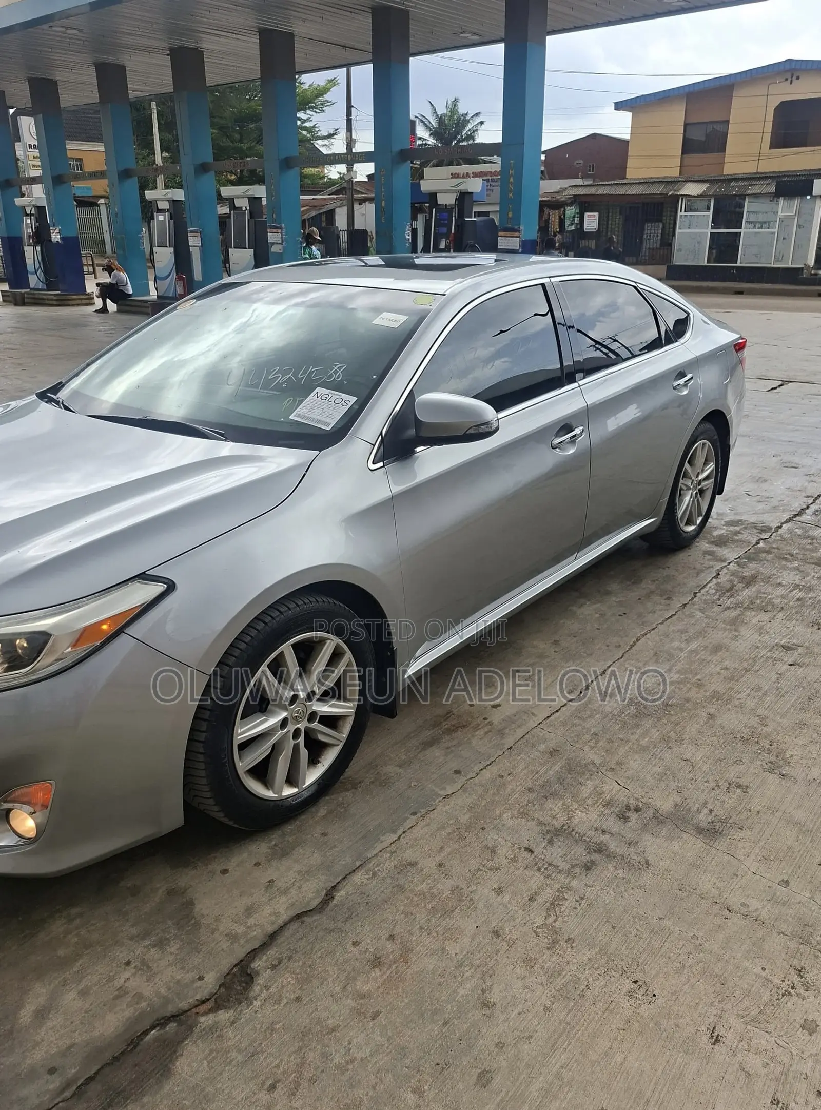 Toyota Avalon Limited 4dr Sedan (3.5L 6cyl 6A) 2015 Silver