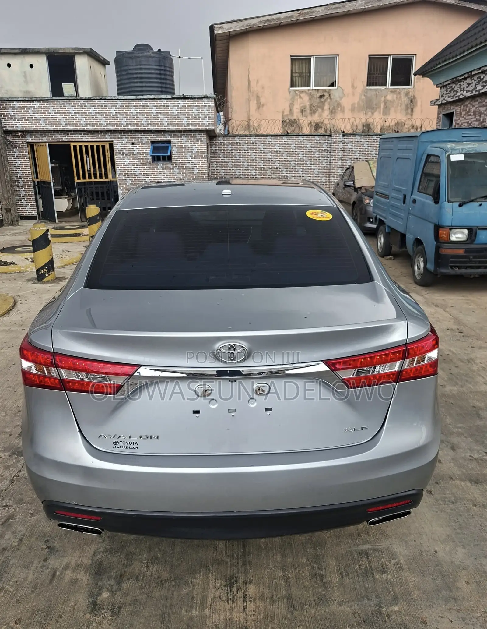 Toyota Avalon Limited 4dr Sedan (3.5L 6cyl 6A) 2015 Silver