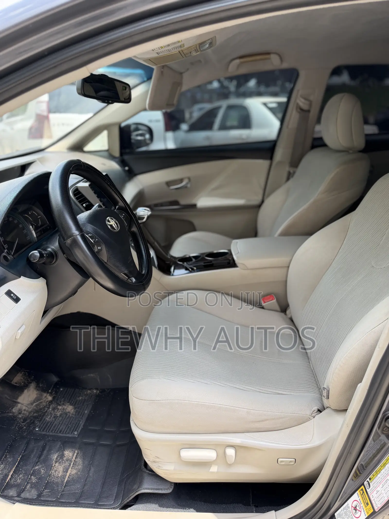 Toyota Venza LE 2010 Gray