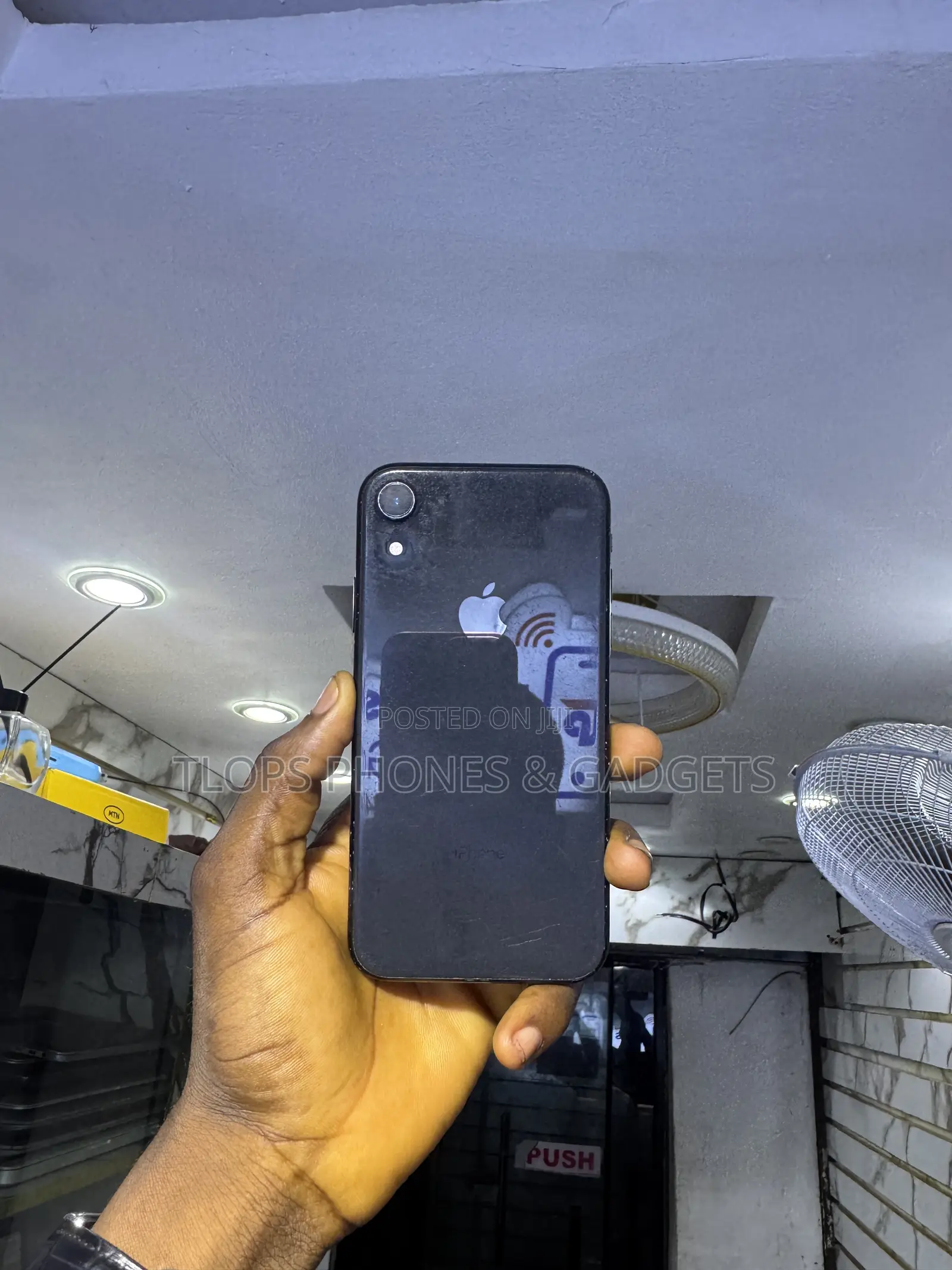 Apple iPhone XR 64 GB Black