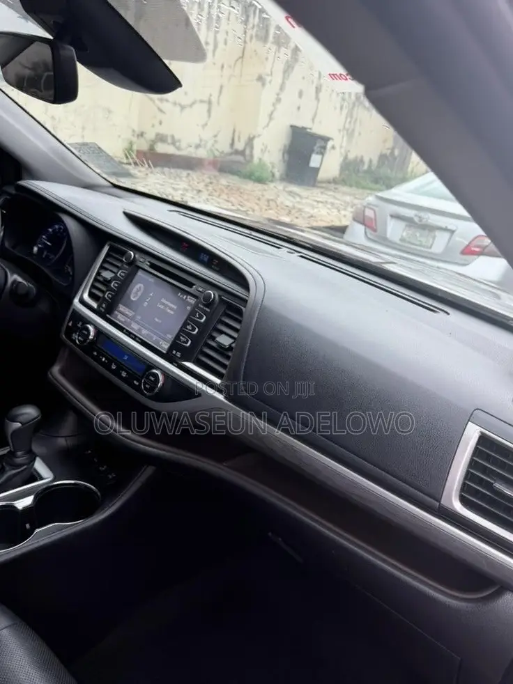 Toyota Highlander Limited 2019