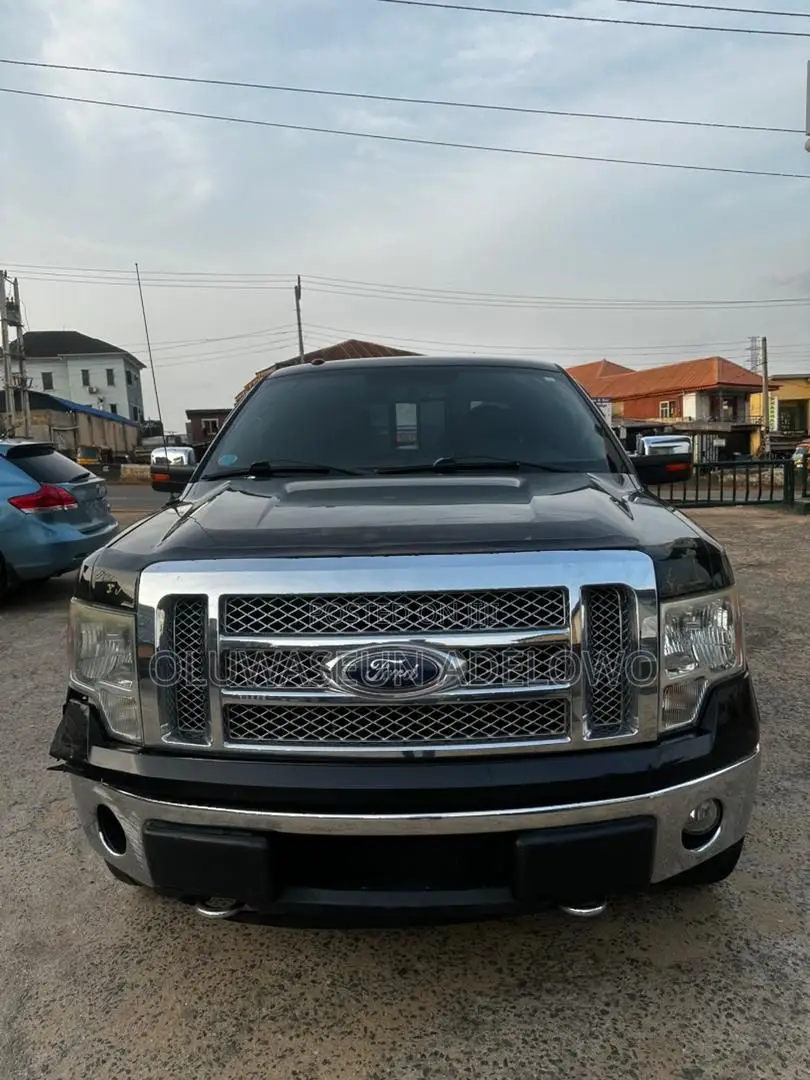 Ford F-150 XLT 2010 Black
