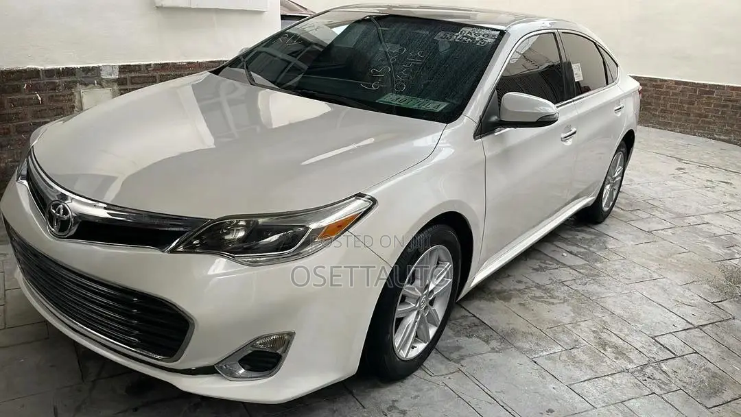 Toyota Avalon 2014 White