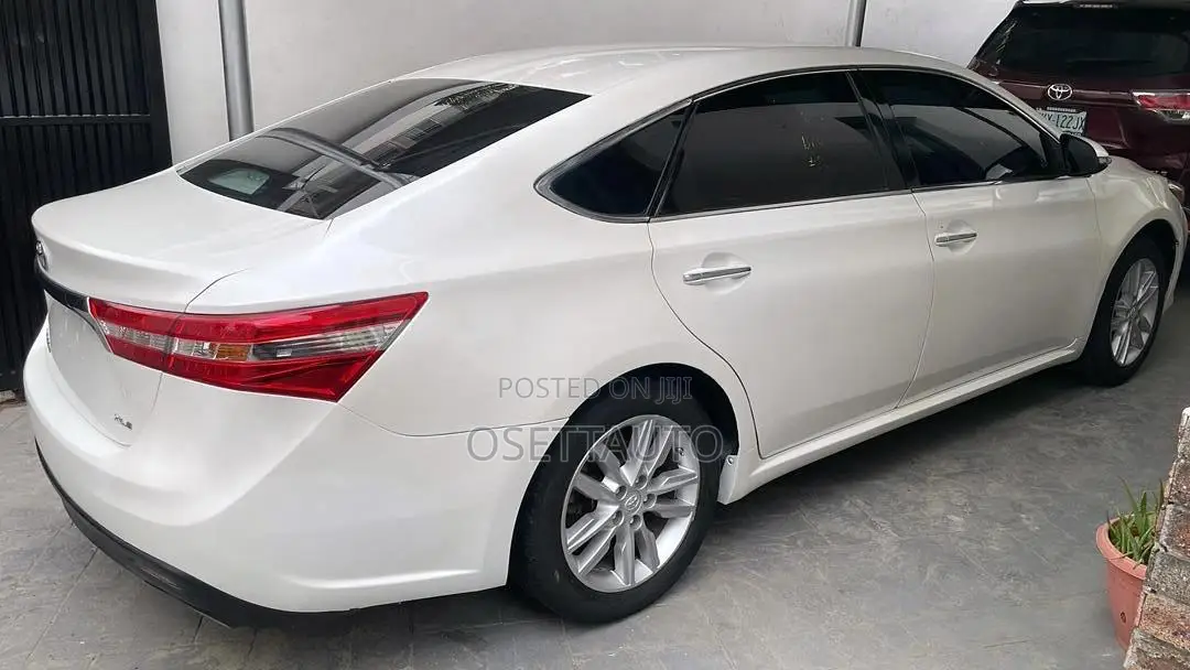 Toyota Avalon 2014 White