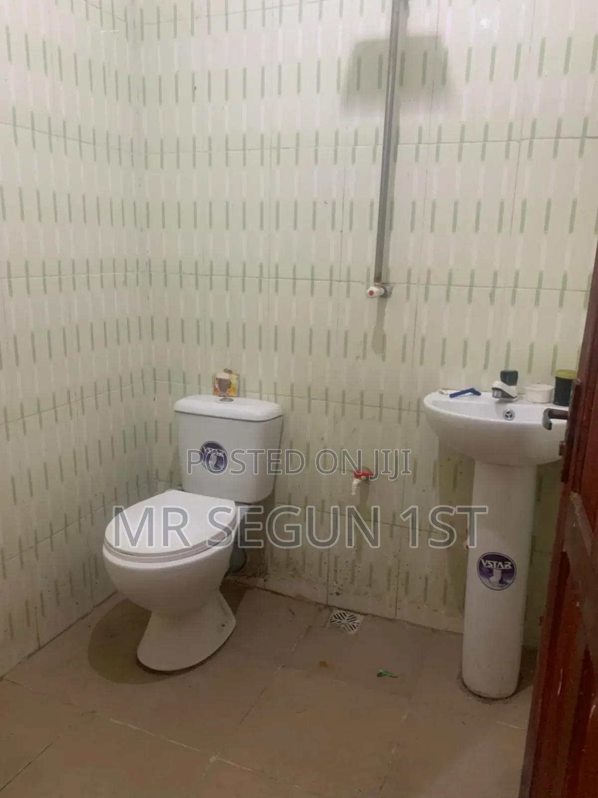 1bdrm Block of Flats in Glorious Estate, CHallenge / Ibadan for rent