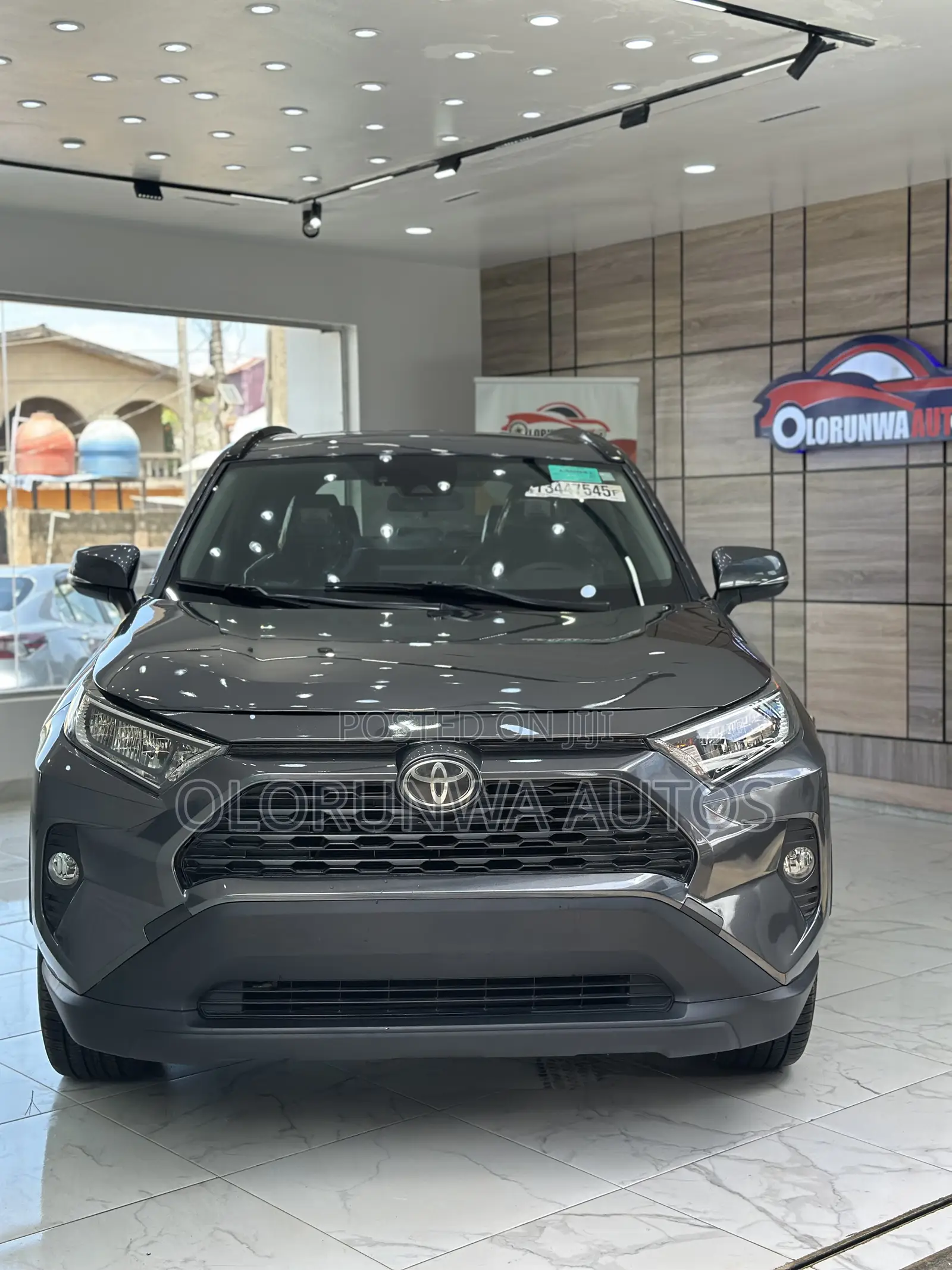 Toyota RAV4 XLE FWD 2020