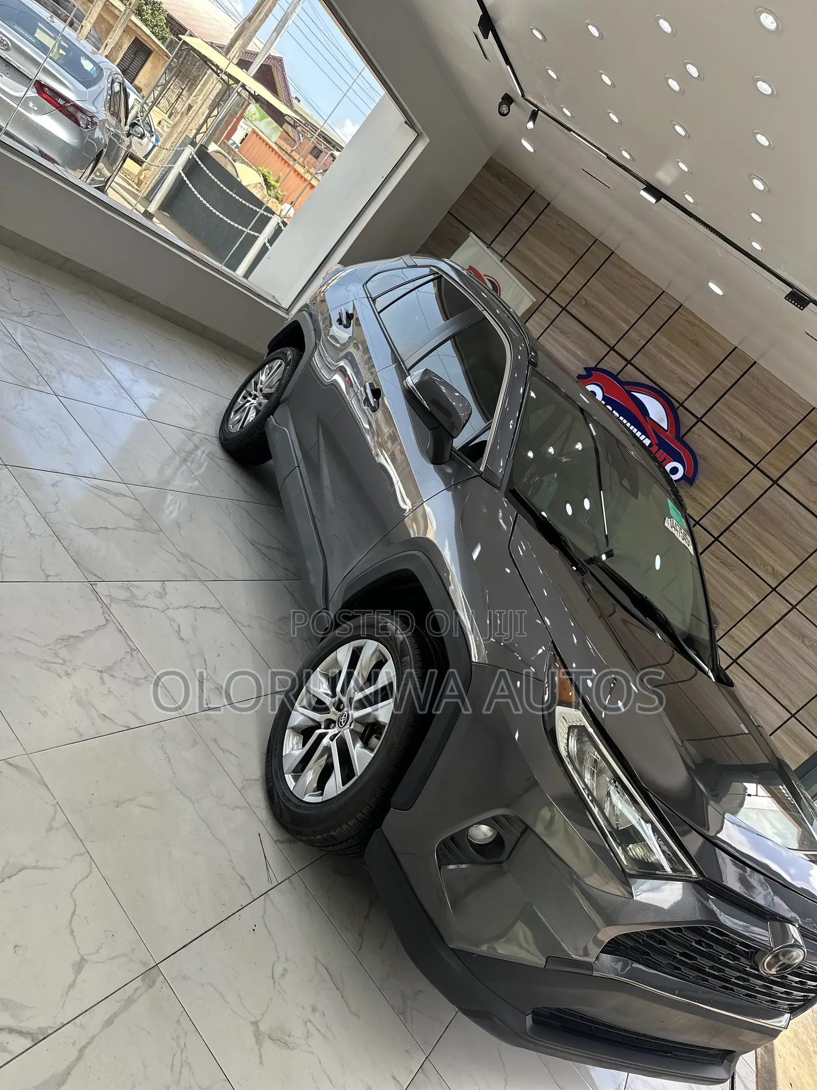 Toyota RAV4 XLE FWD 2020