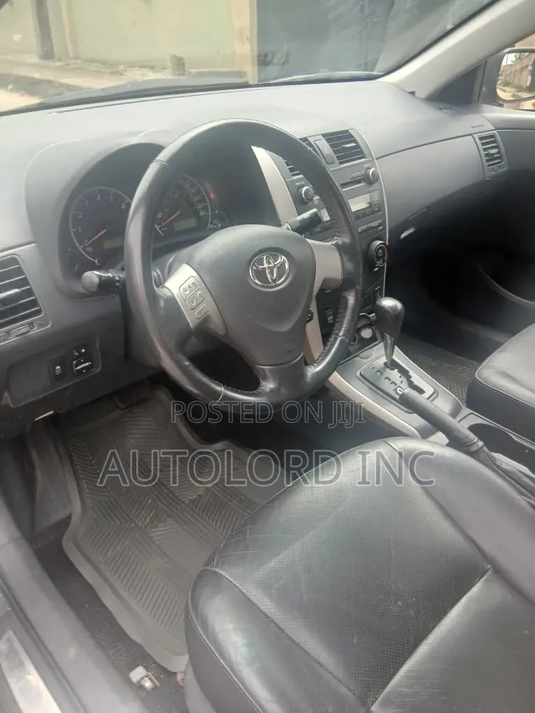 Toyota Corolla S 4dr Sedan (1.8L 4cyl 4A) 2010 Gray