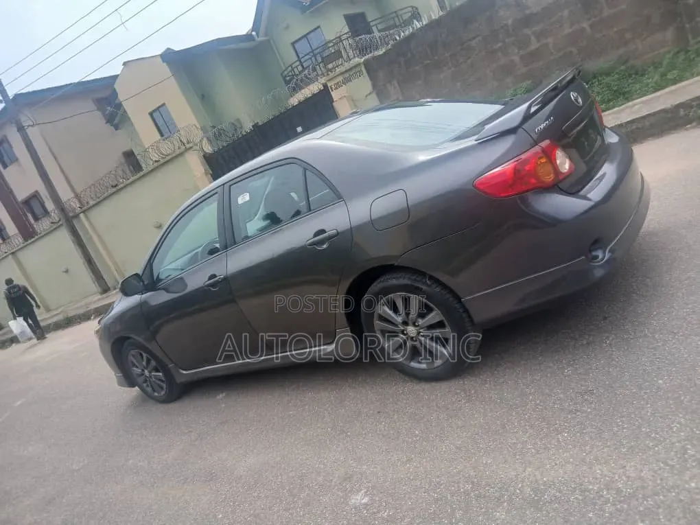 Toyota Corolla S 4dr Sedan (1.8L 4cyl 4A) 2010 Gray