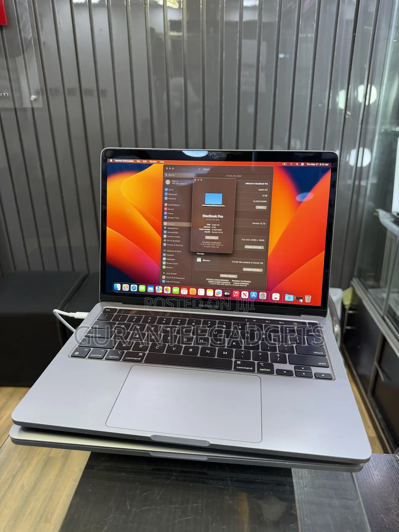 Laptop Apple MacBook Pro 2022 M2 8GB Apple M2 SSD 256GB