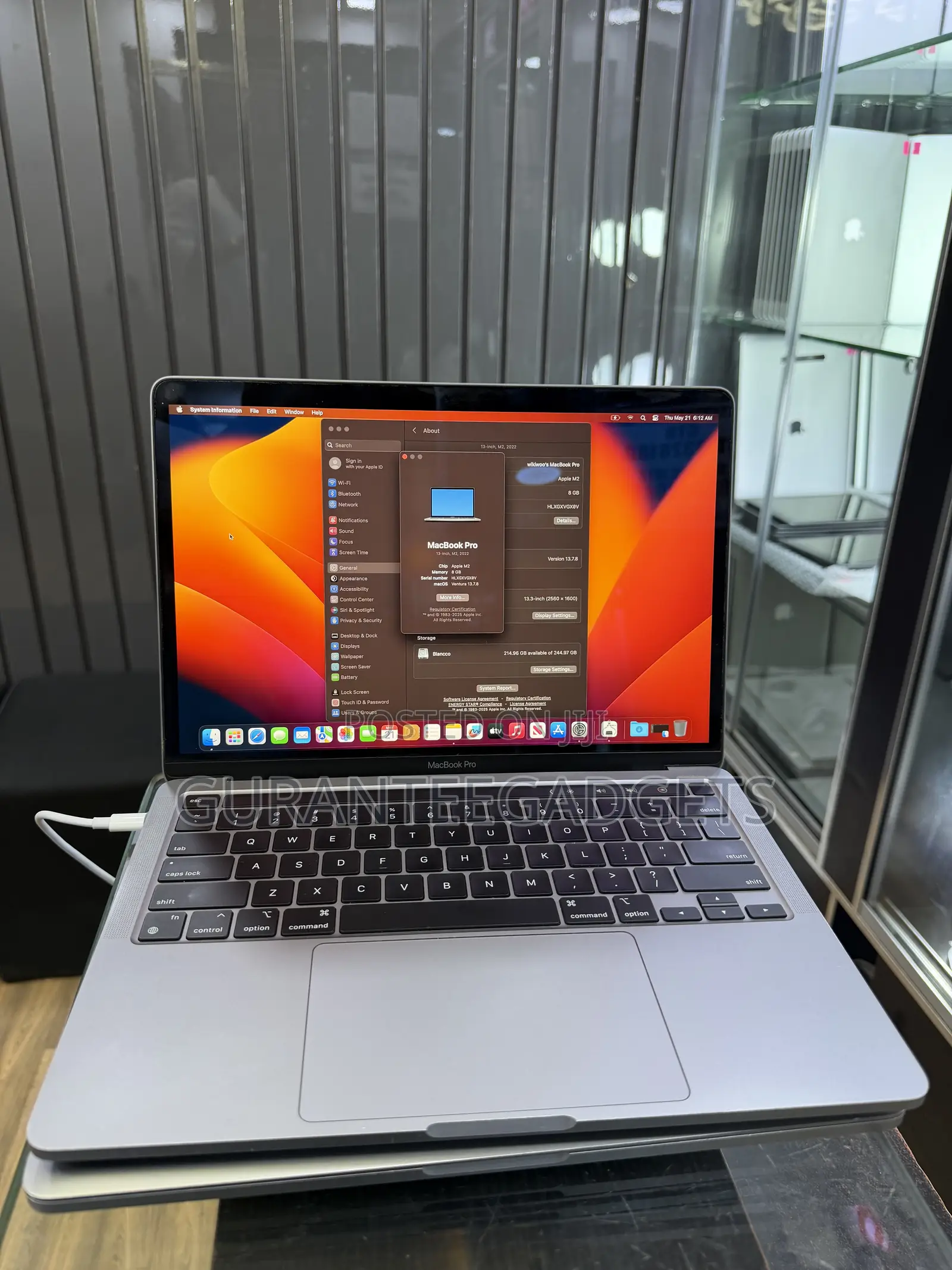 Laptop Apple MacBook Pro 2022 M2 8GB Apple M2 SSD 256GB