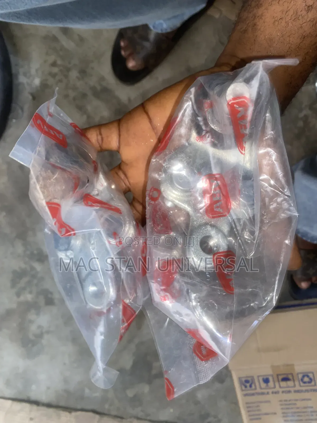 One Set of New 2004-2006 Camry Ball Joints.