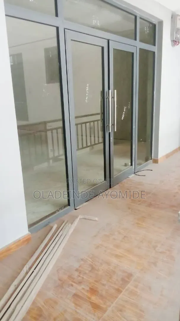 Shop for Rent at Orchid