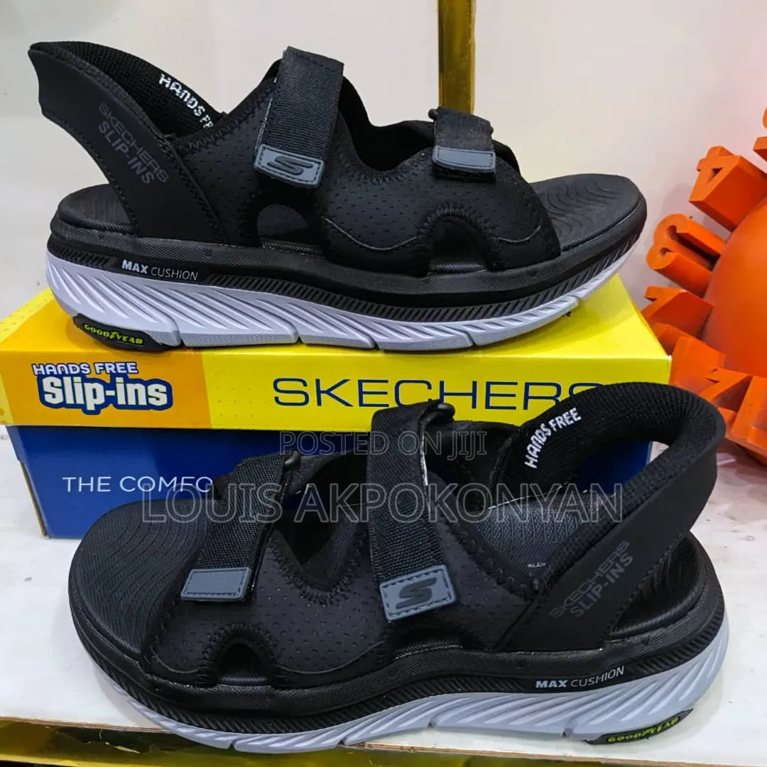 Skechers Max Cushion Sandals