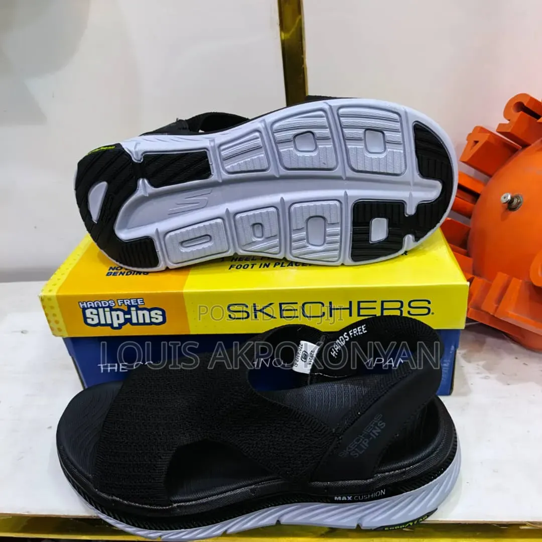 Skechers Max Cushion Sandals