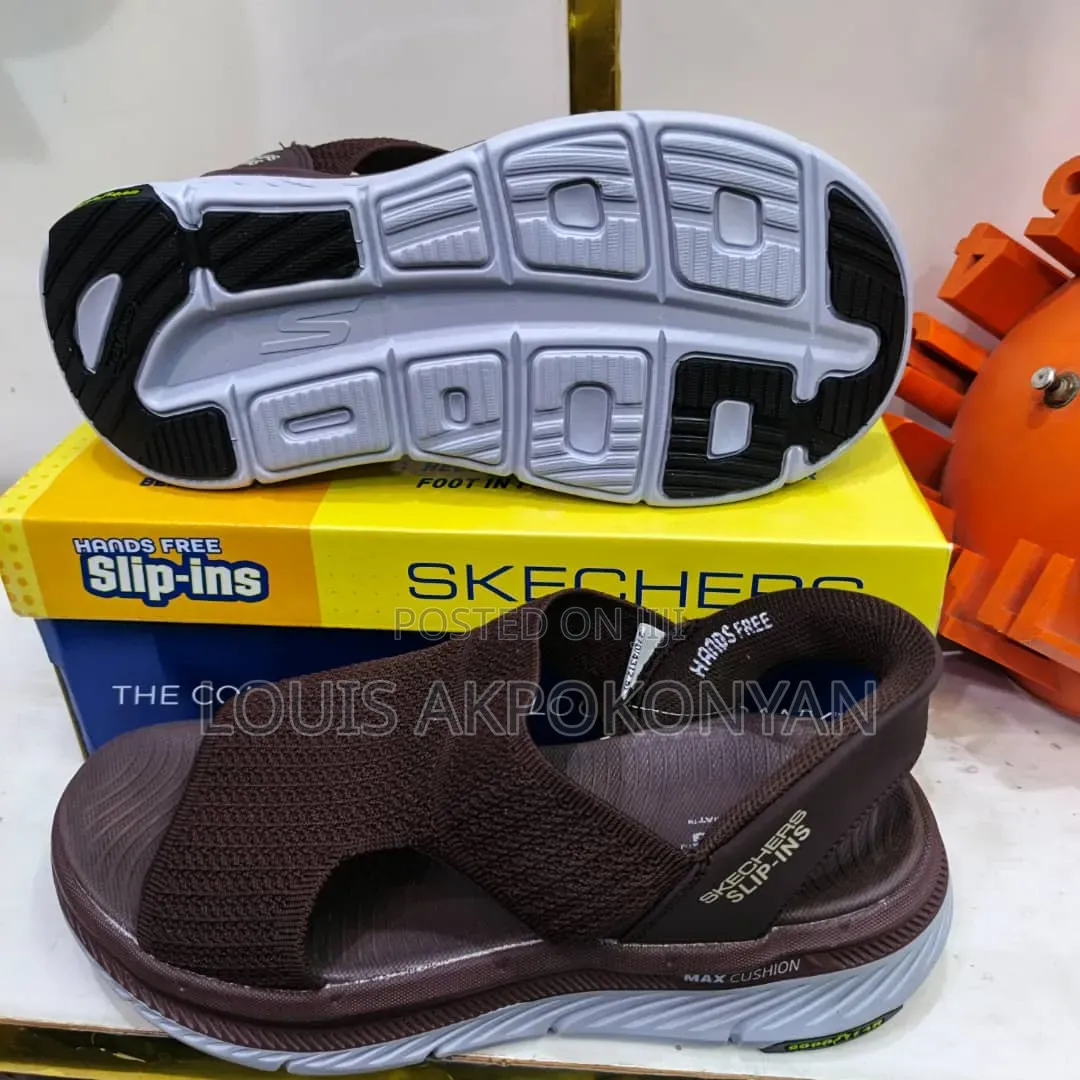 Skechers Max Cushion Sandals