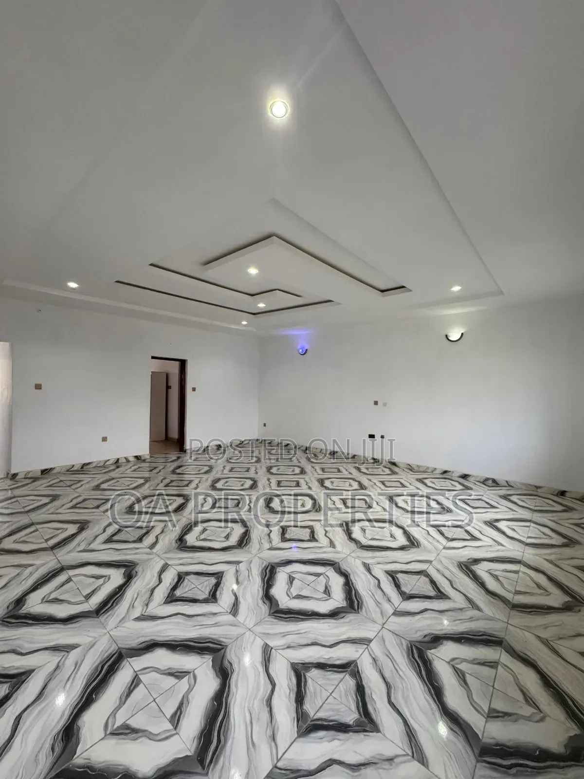 3bdrm Duplex in Okebadan Estate, for rent