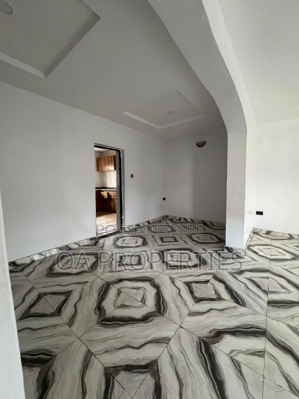 3bdrm Duplex in Okebadan Estate, for rent