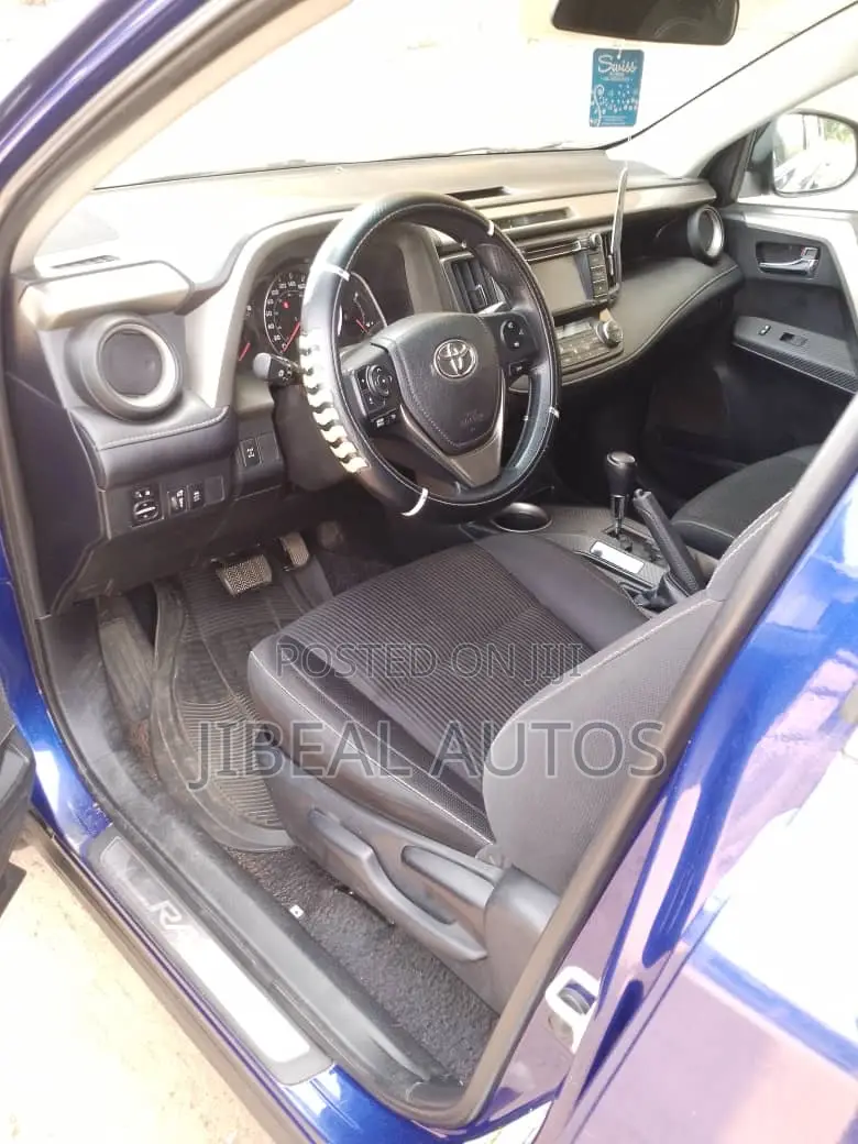 Toyota RAV4 XLE 4dr SUV AWD (2.5L 4cyl 6A) 2014 Blue