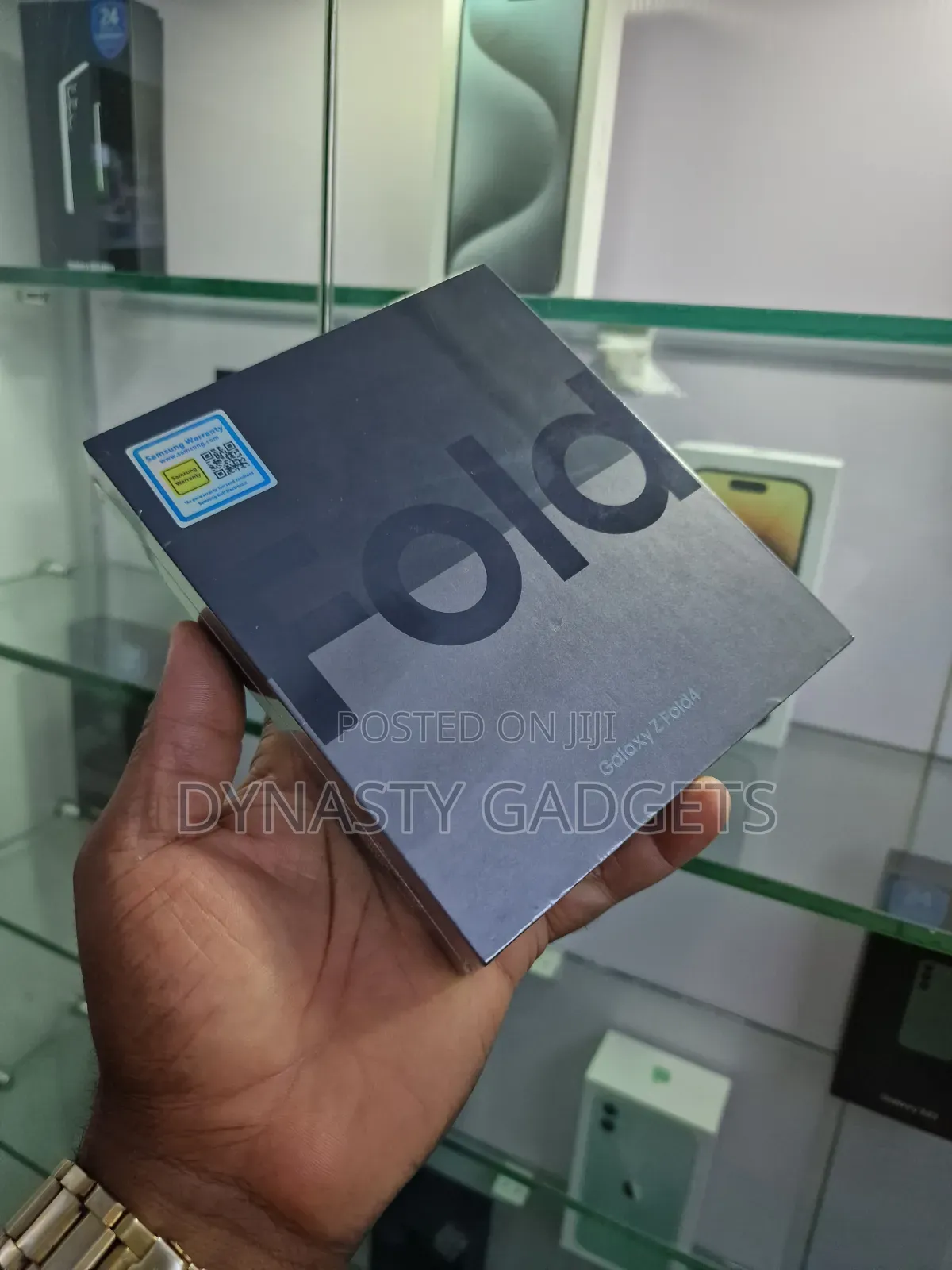 New Samsung Galaxy Z Fold4 512 GB Gold