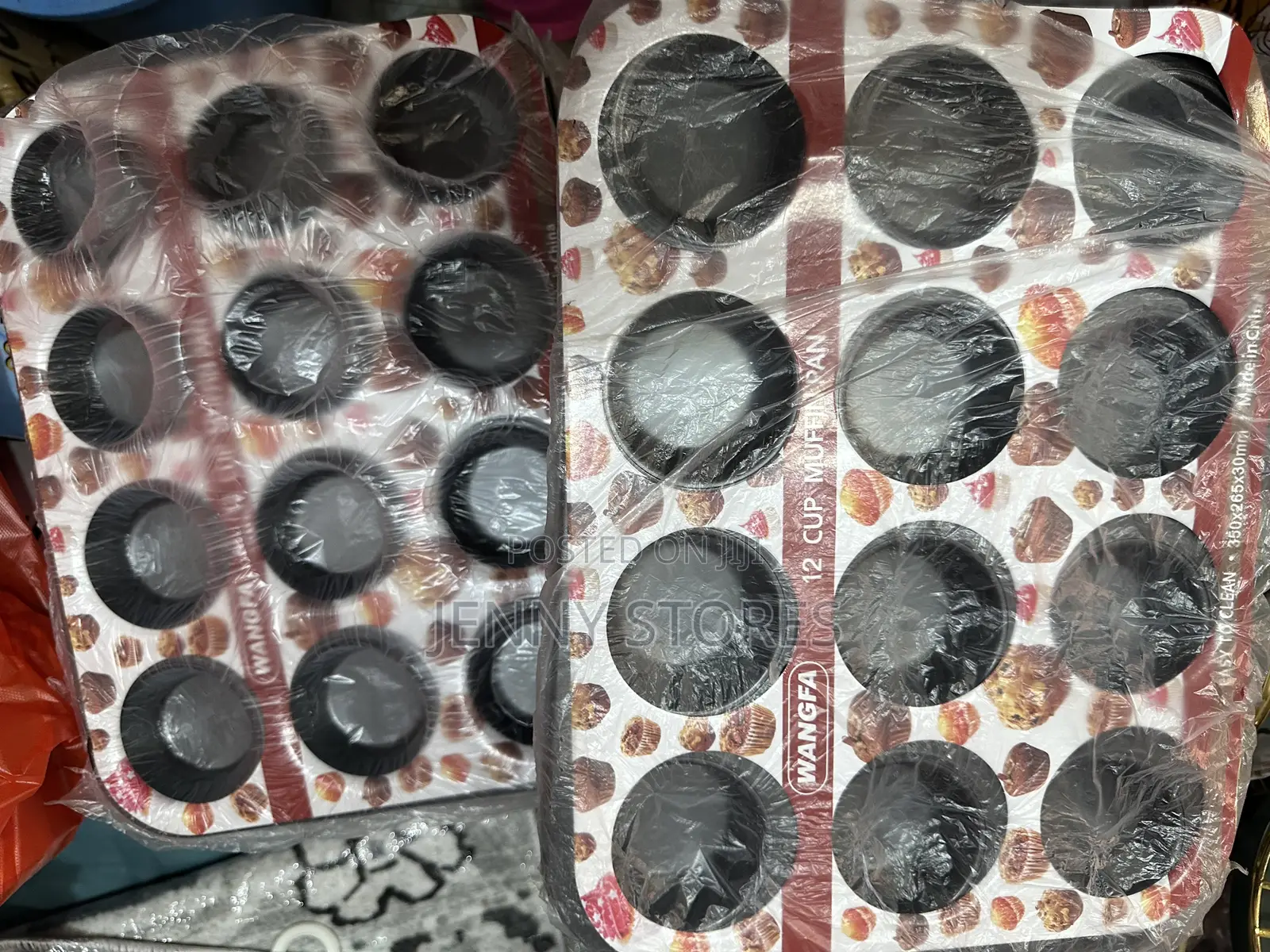 12 Holes Muffin Cake Pan
