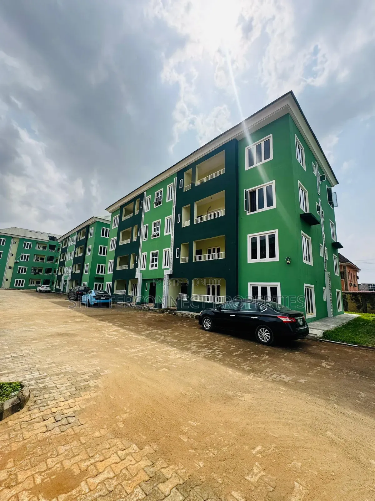 3bdrm Apartment in Osapa london for sale