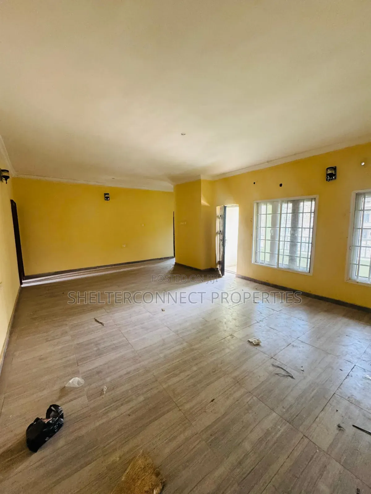 3bdrm Apartment in Osapa london for sale