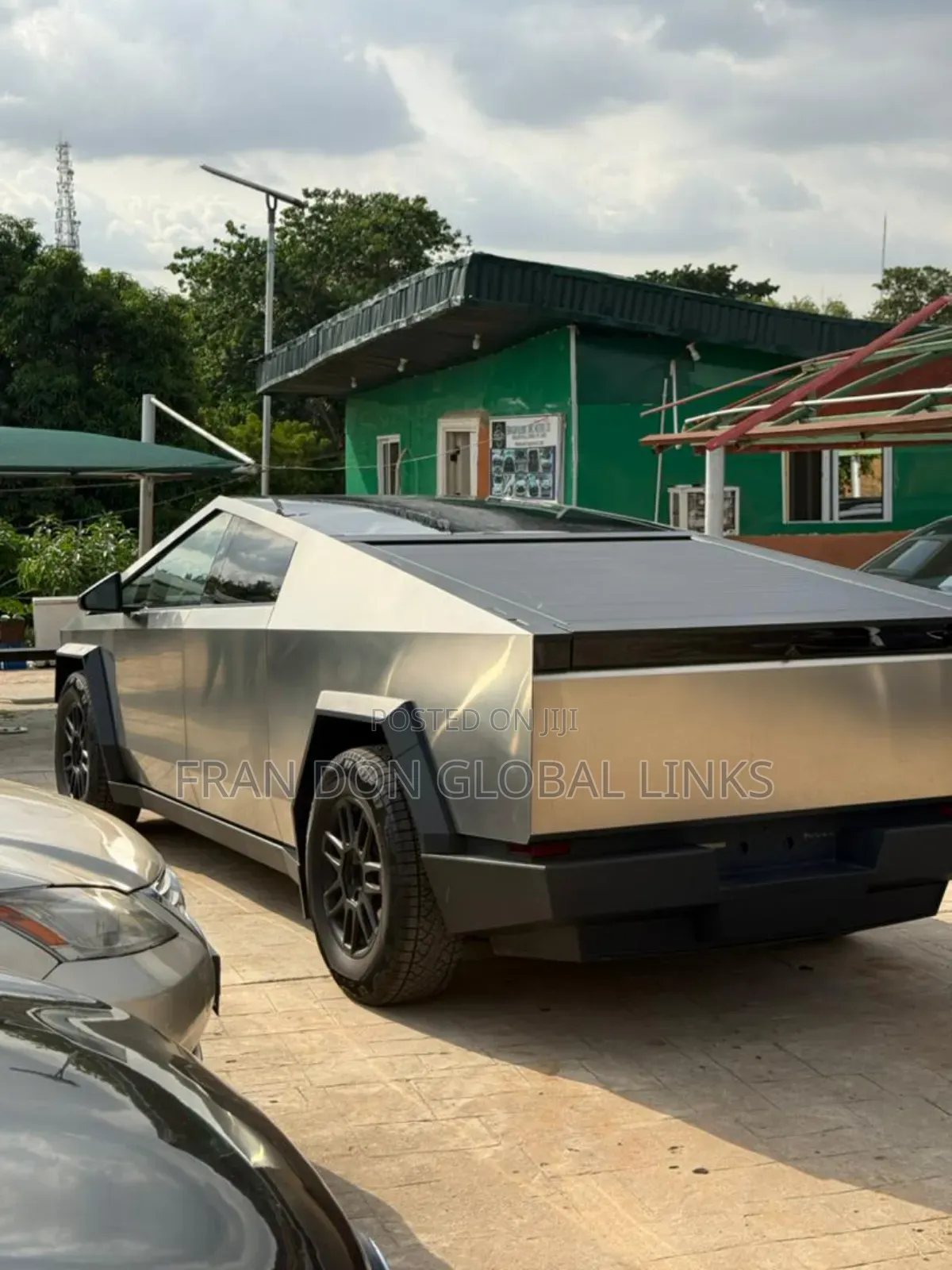 New Tesla Cybertruck 2025 Silver