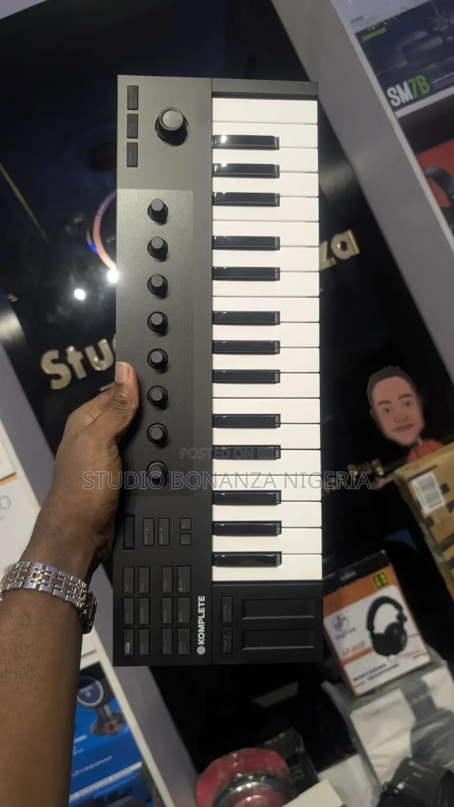 Komplete Kontrol M32 Studio Midi Controller Keyboard