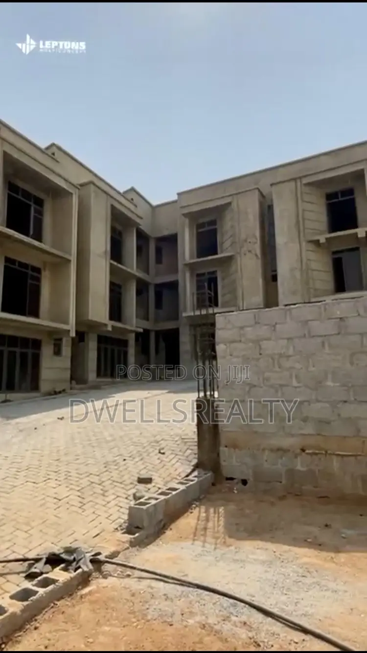 4bdrm Duplex in Planet 1021 By, Life Camp for sale