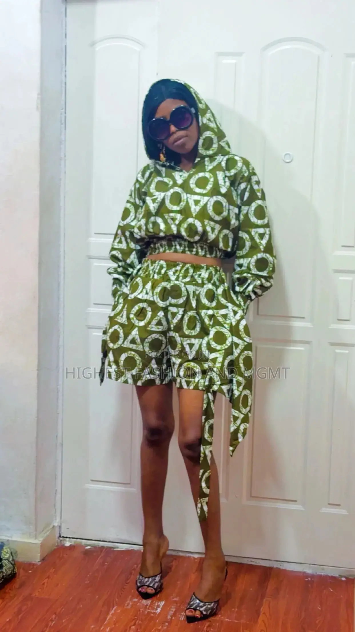 Long Sleeve Crop Top With Hood and Shorts - Style 999