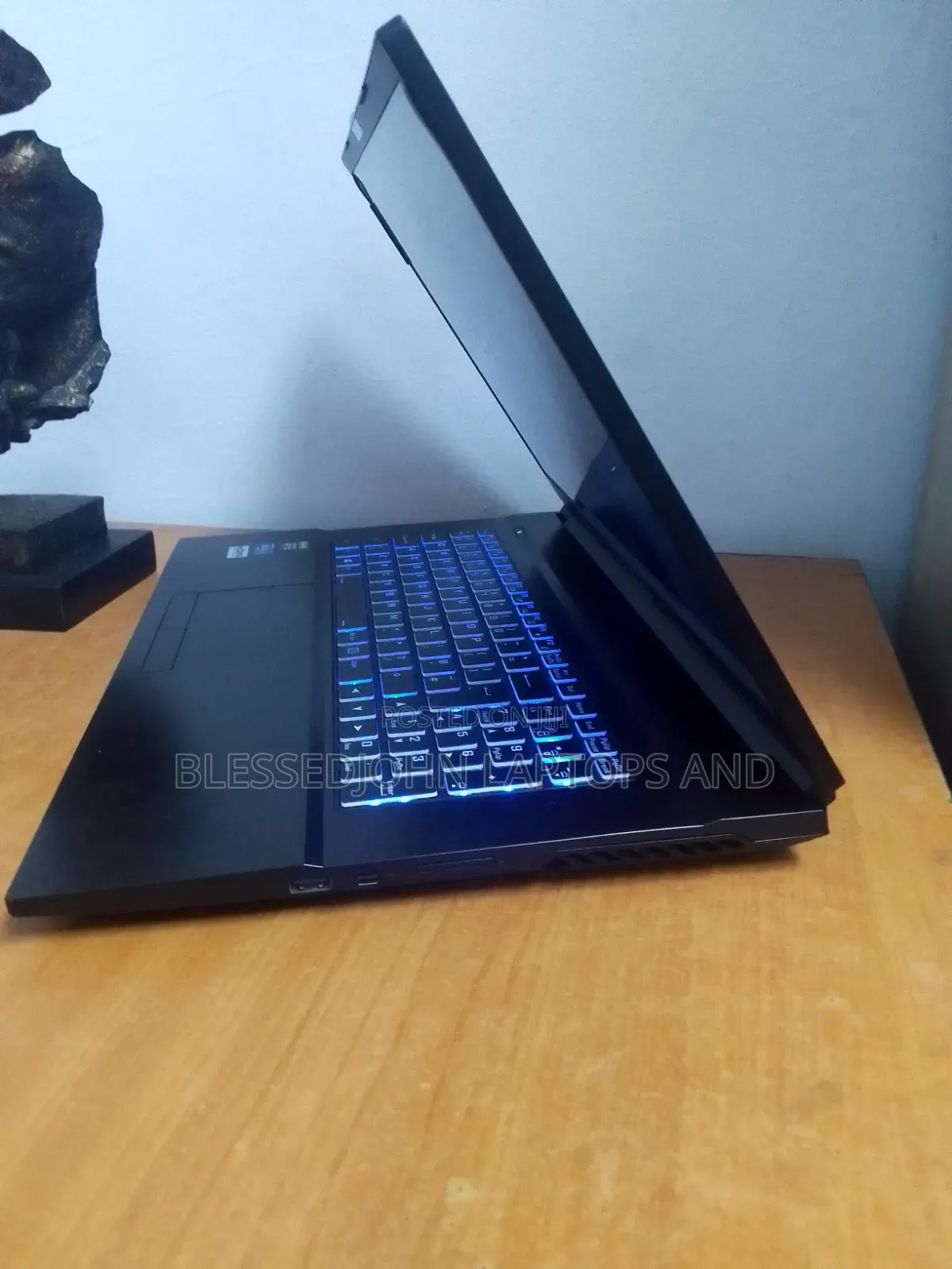 Laptop Novatech Elite N1777 16GB Intel Core i5 SSD 512GB